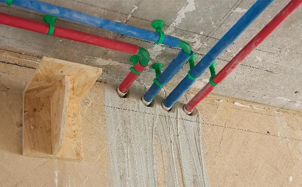 家装中的冷热水管间距是多少_冷热水管间距标准尺寸